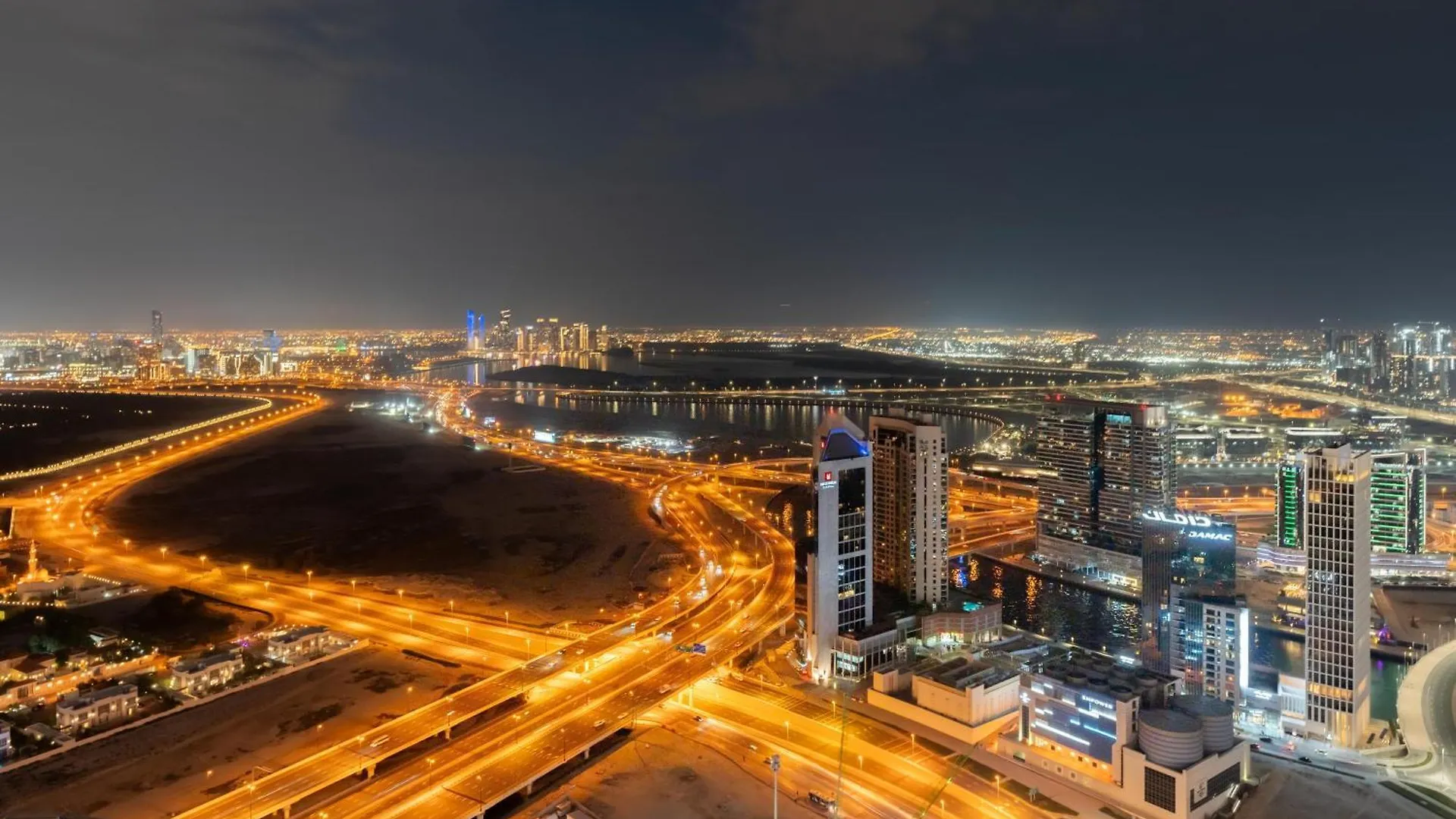 Luxe 6Br Penthouse With Burj View & Private Cinema Apartment Dubai