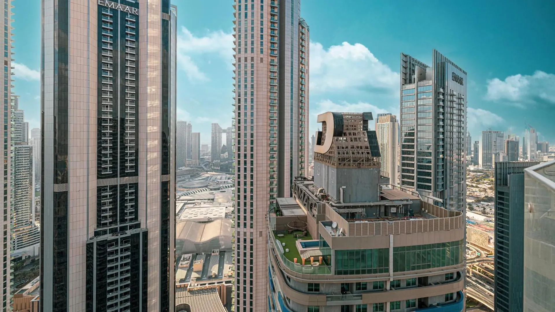 Luxe 6Br Penthouse With Burj View & Private Cinema Apartment Dubai