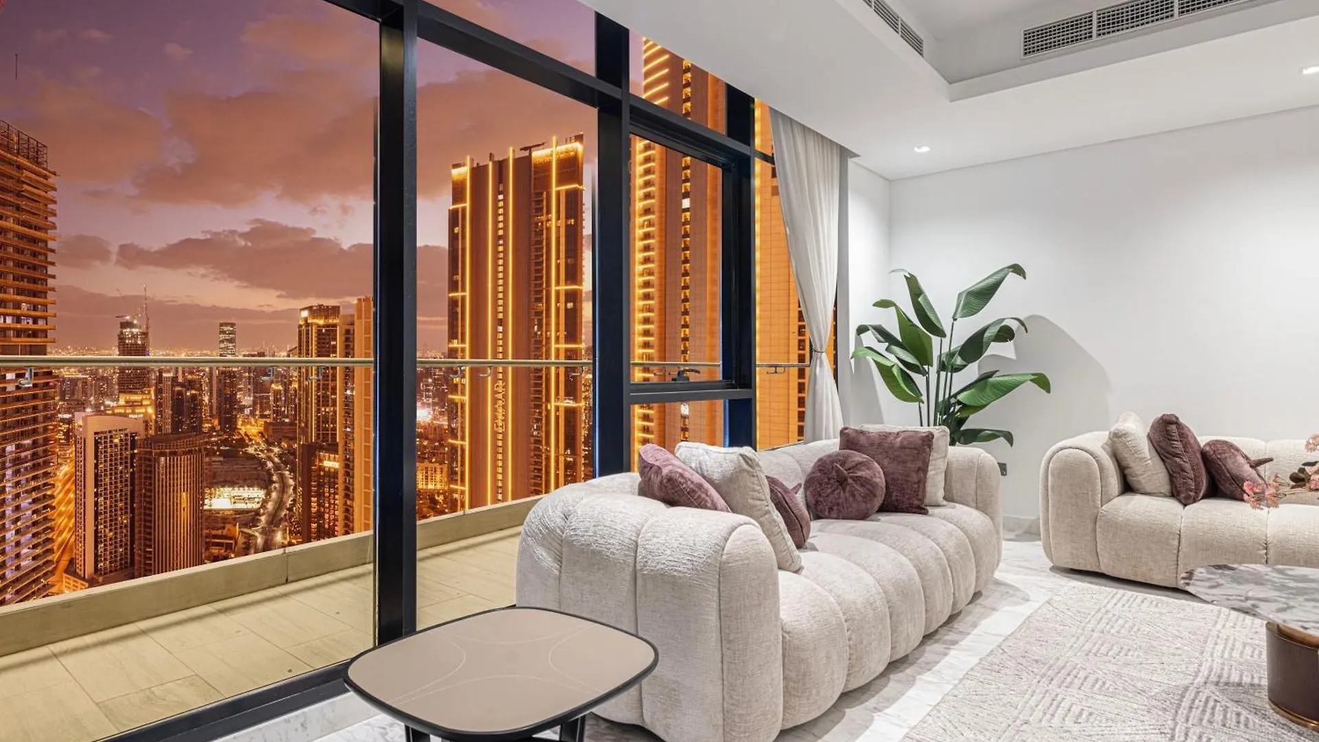 Luxe 6Br Penthouse With Burj View & Private Cinema Apartment Dubai United Arab Emirates