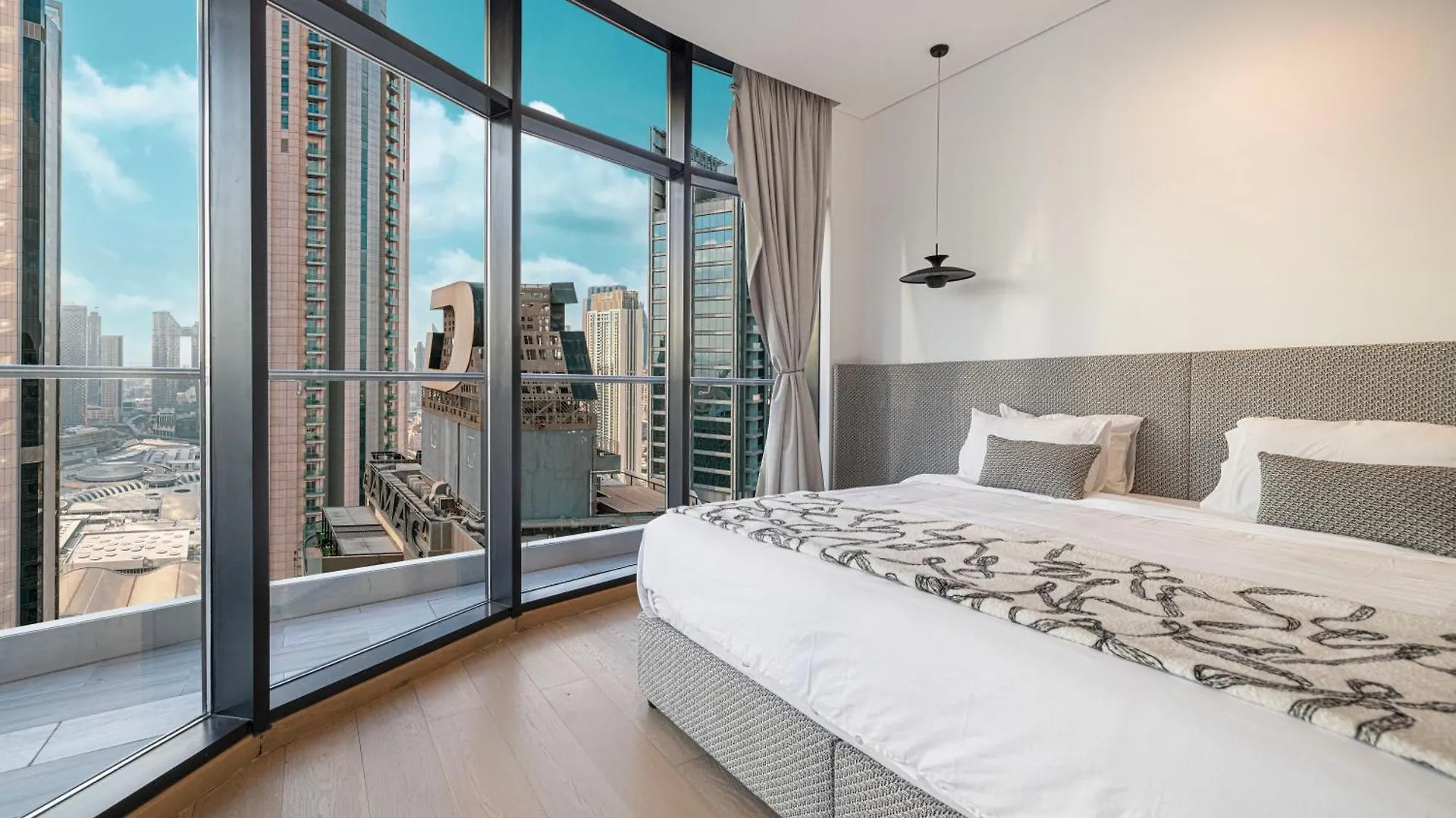 Luxe 6Br Penthouse With Burj View & Private Cinema Apartment Dubai