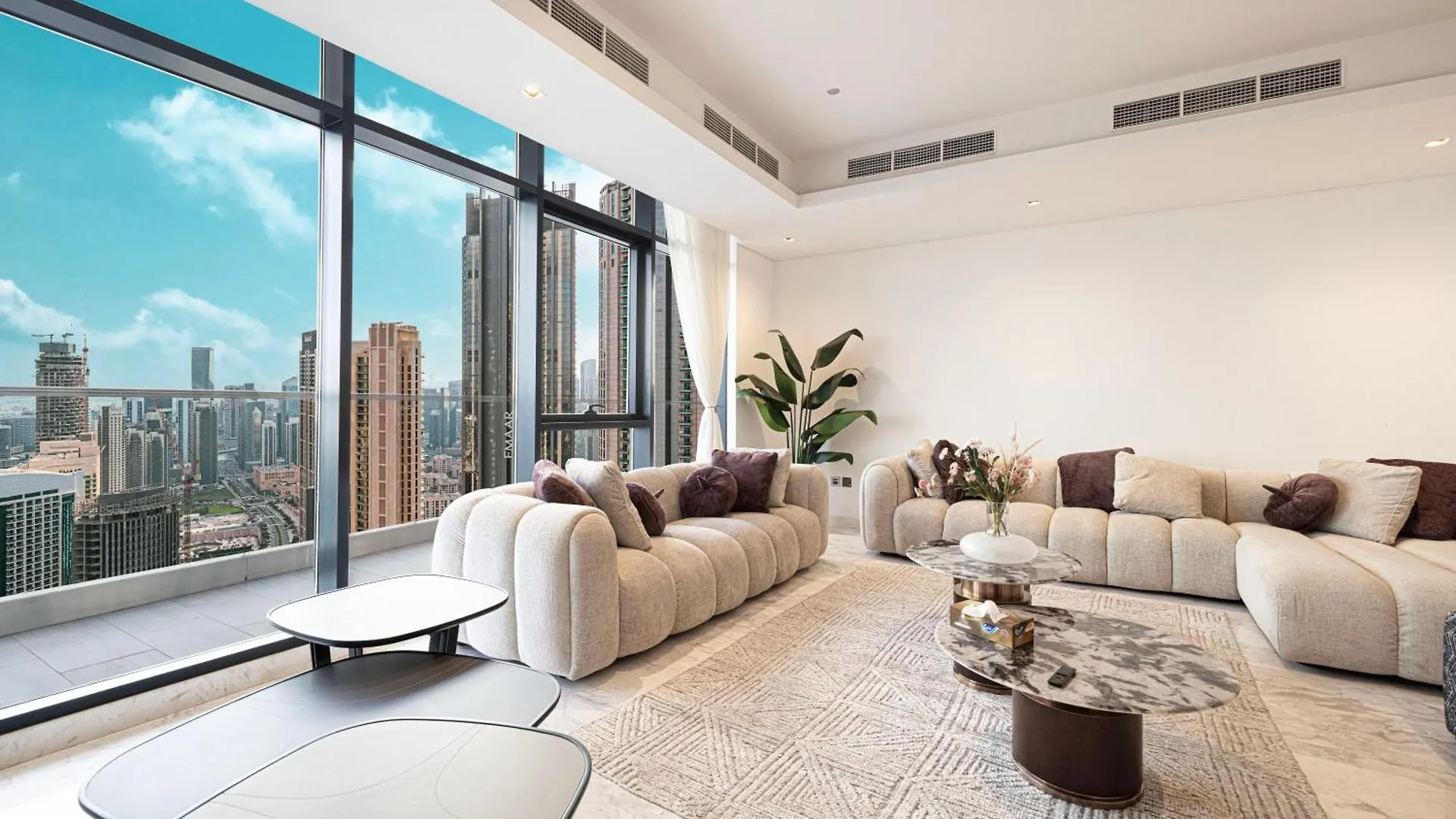 Luxe 6Br Penthouse With Burj View & Private Cinema Apartment Dubai