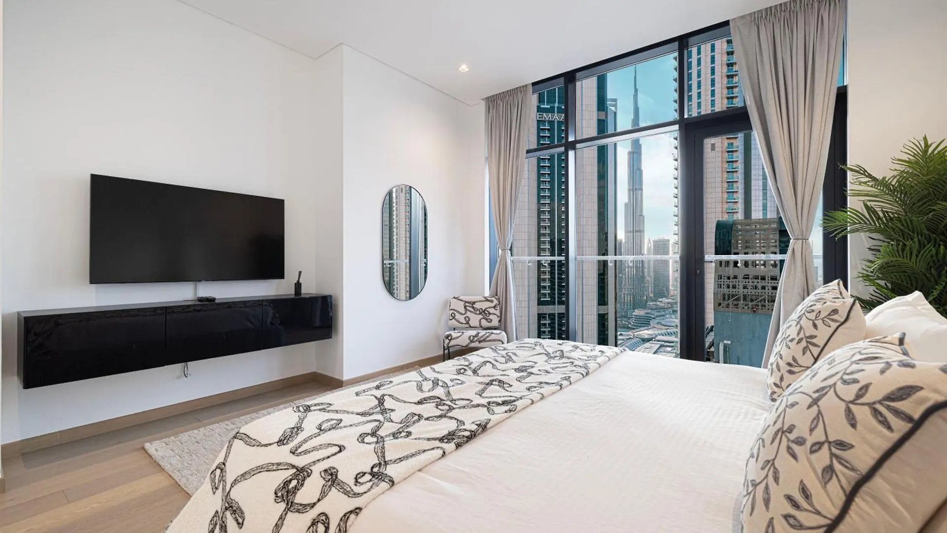 Luxe 6Br Penthouse With Burj View & Private Cinema Apartment Dubai United Arab Emirates