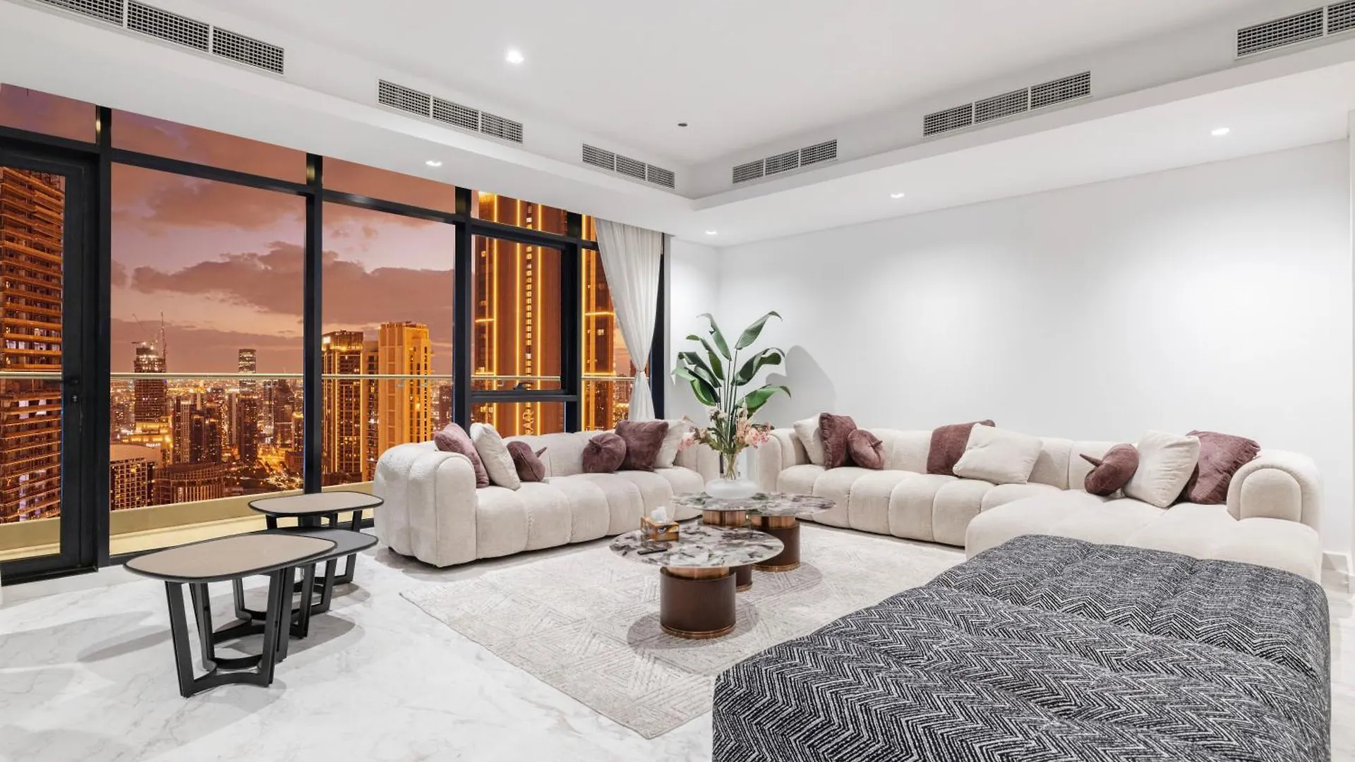 Luxe 6Br Penthouse With Burj View & Private Cinema Apartment Dubai