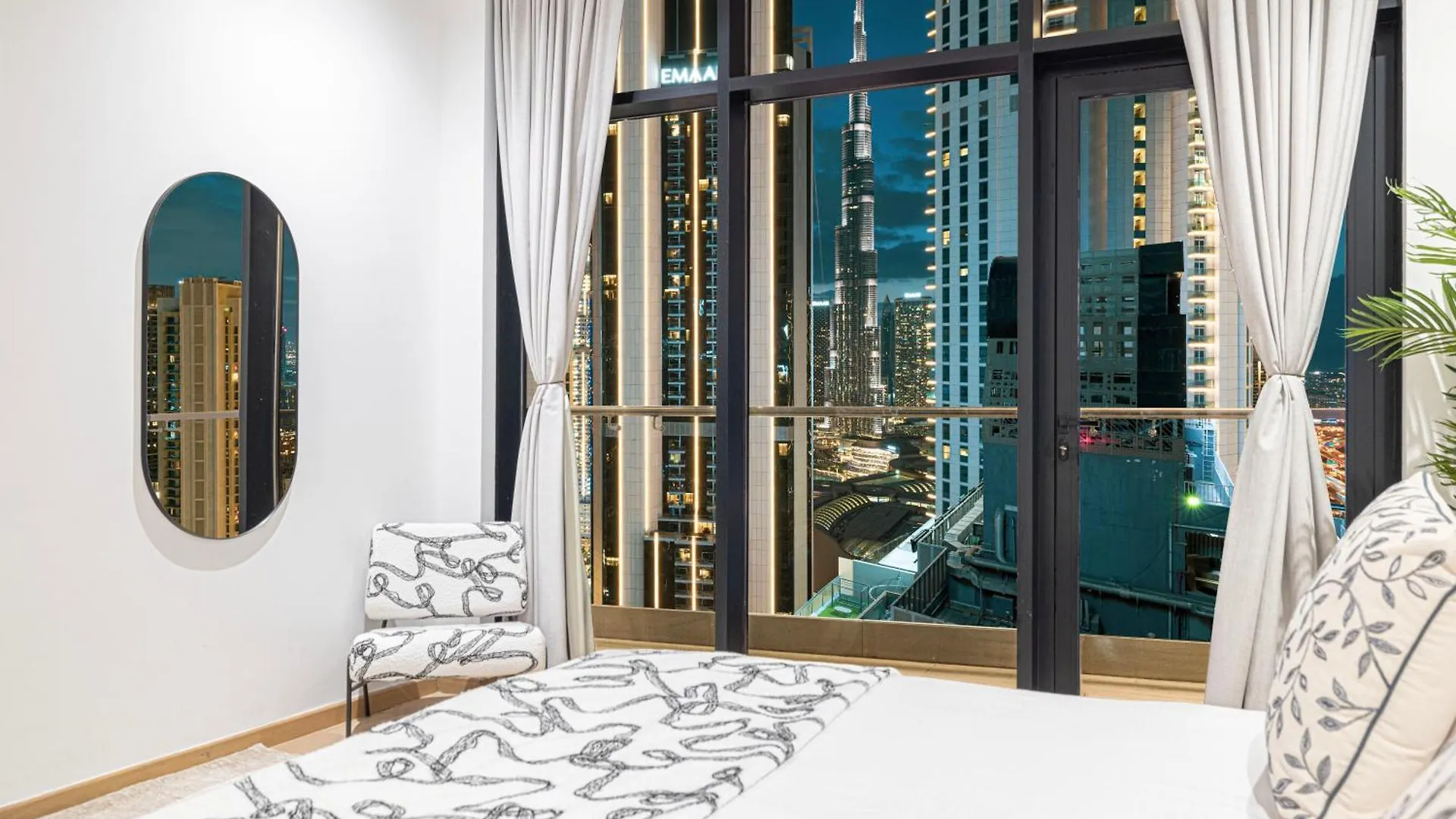 Luxe 6Br Penthouse With Burj View & Private Cinema Apartment Dubai United Arab Emirates