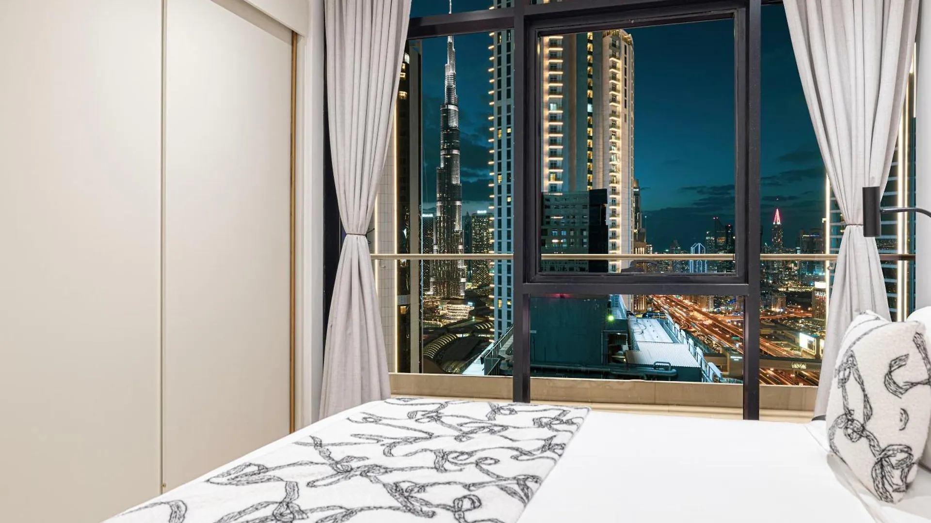 Luxe 6Br Penthouse With Burj View & Private Cinema Apartment Dubai 0*,  United Arab Emirates