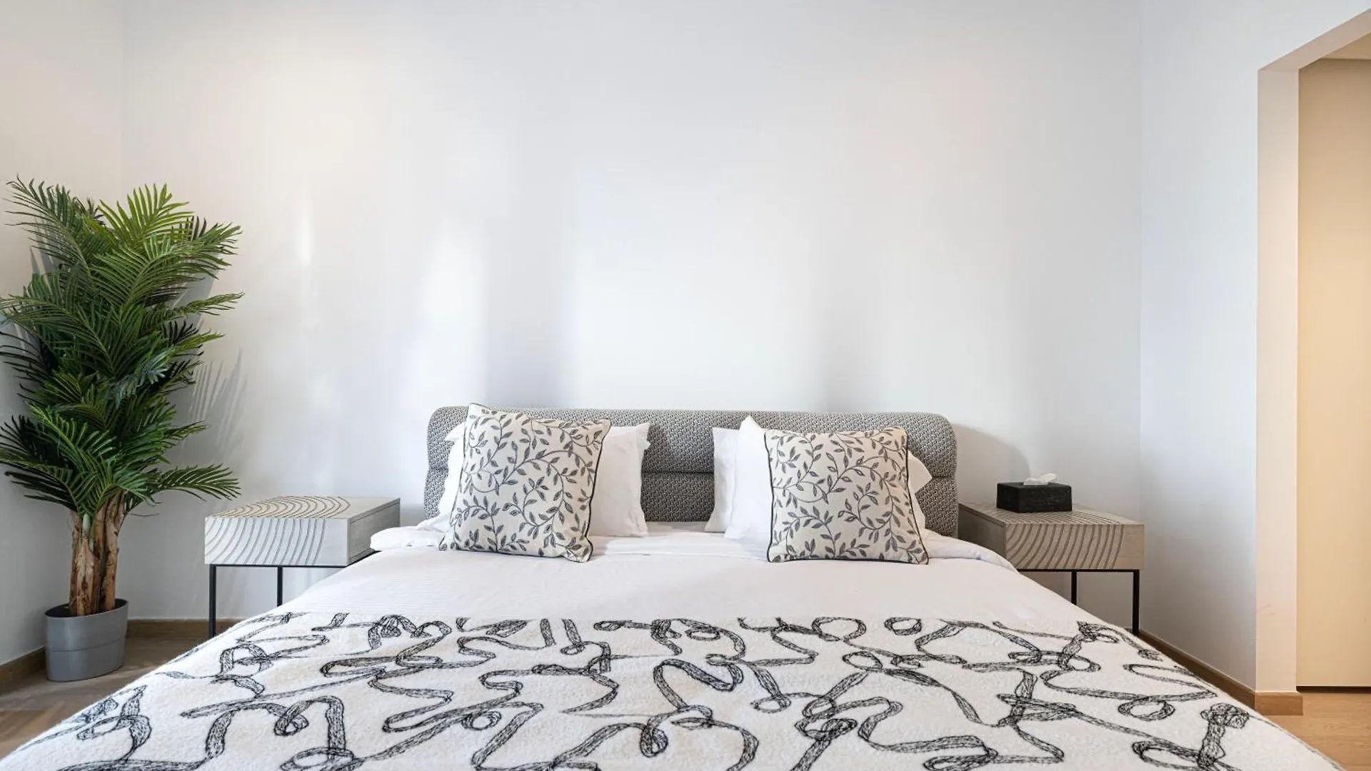 Luxe 6Br Penthouse With Burj View & Private Cinema Apartment Dubai United Arab Emirates